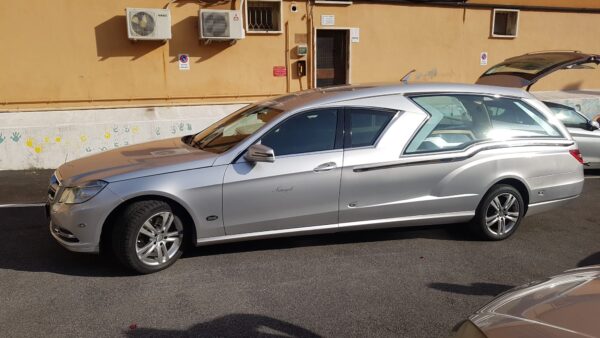 Autofunebre Mercedes