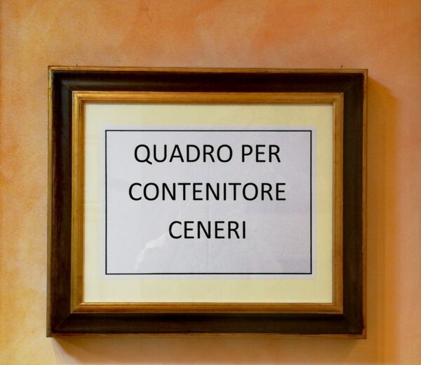 Urna a libretto